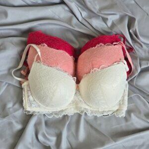 Brand New Marilyn Monroe Pink and White Lace Bra Set 36 C